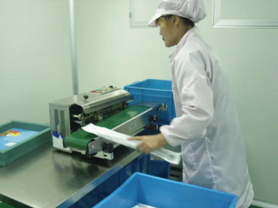 Medical sterile Packaging service in clean room