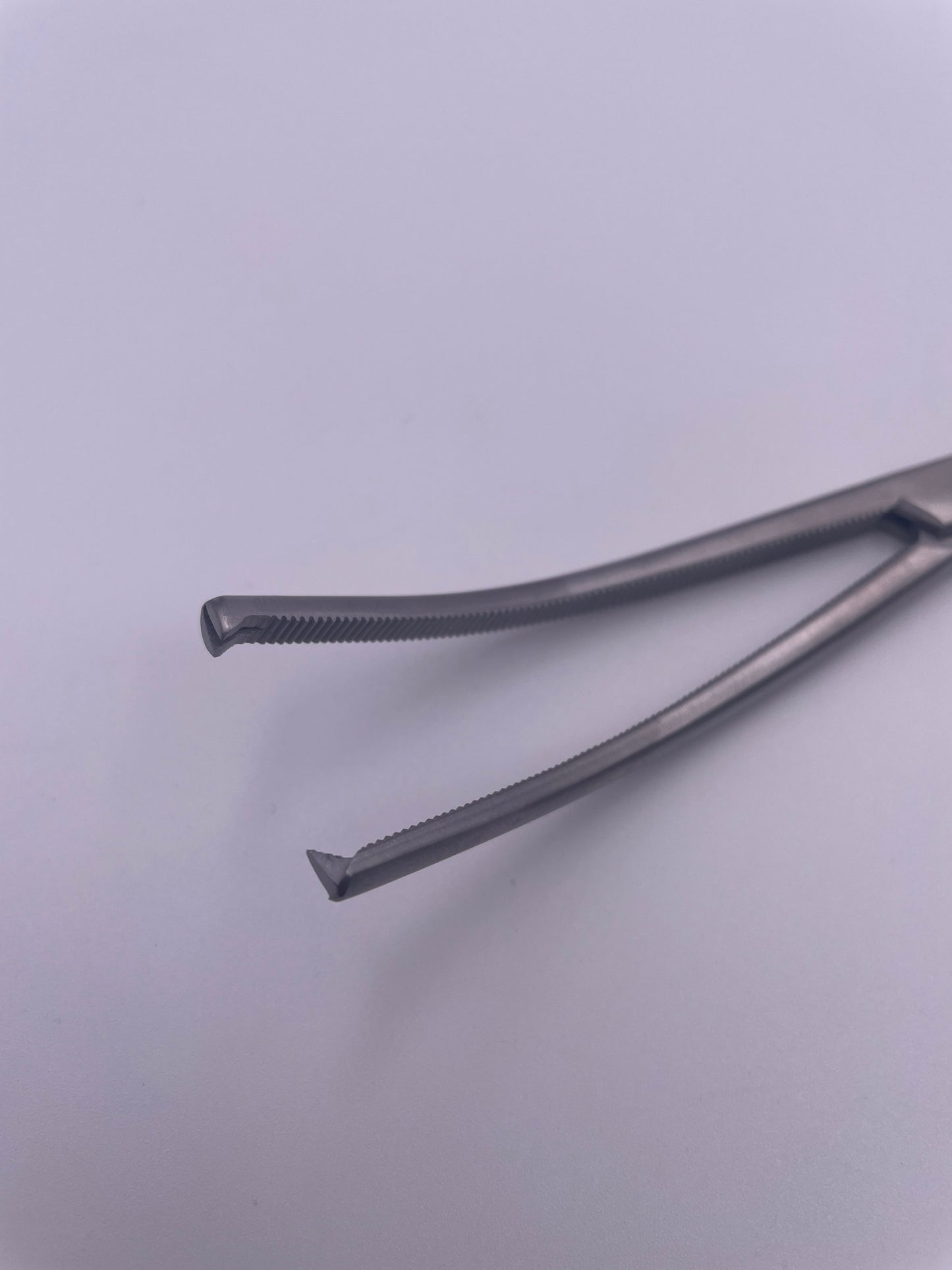 KOCHER FORCEPS 1:2 TEETH